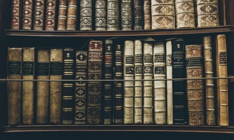 Napolità: Exploring Naples’ Rich History, Culture, and Cuisine