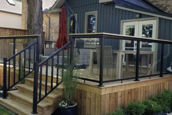 Why Glass Deck Railings Are the Perfect Blend of Safety and Style for Modern Outdoor Spaces